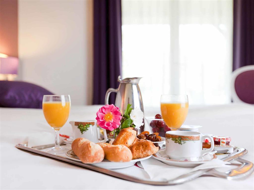 Mercure Auxerre Autoroute Du Soleil Hotel