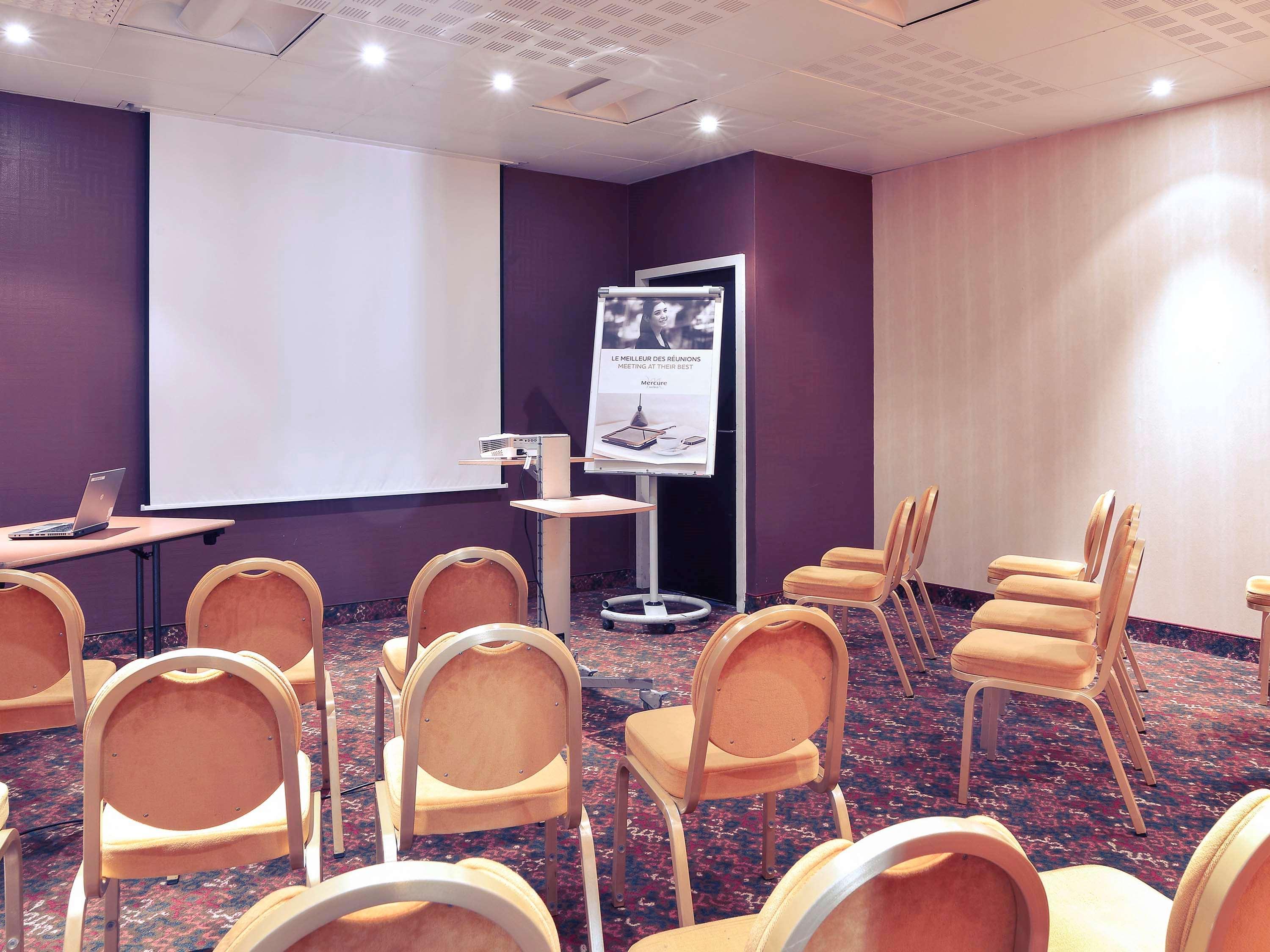 Mercure Auxerre Autoroute Du Soleil 4*