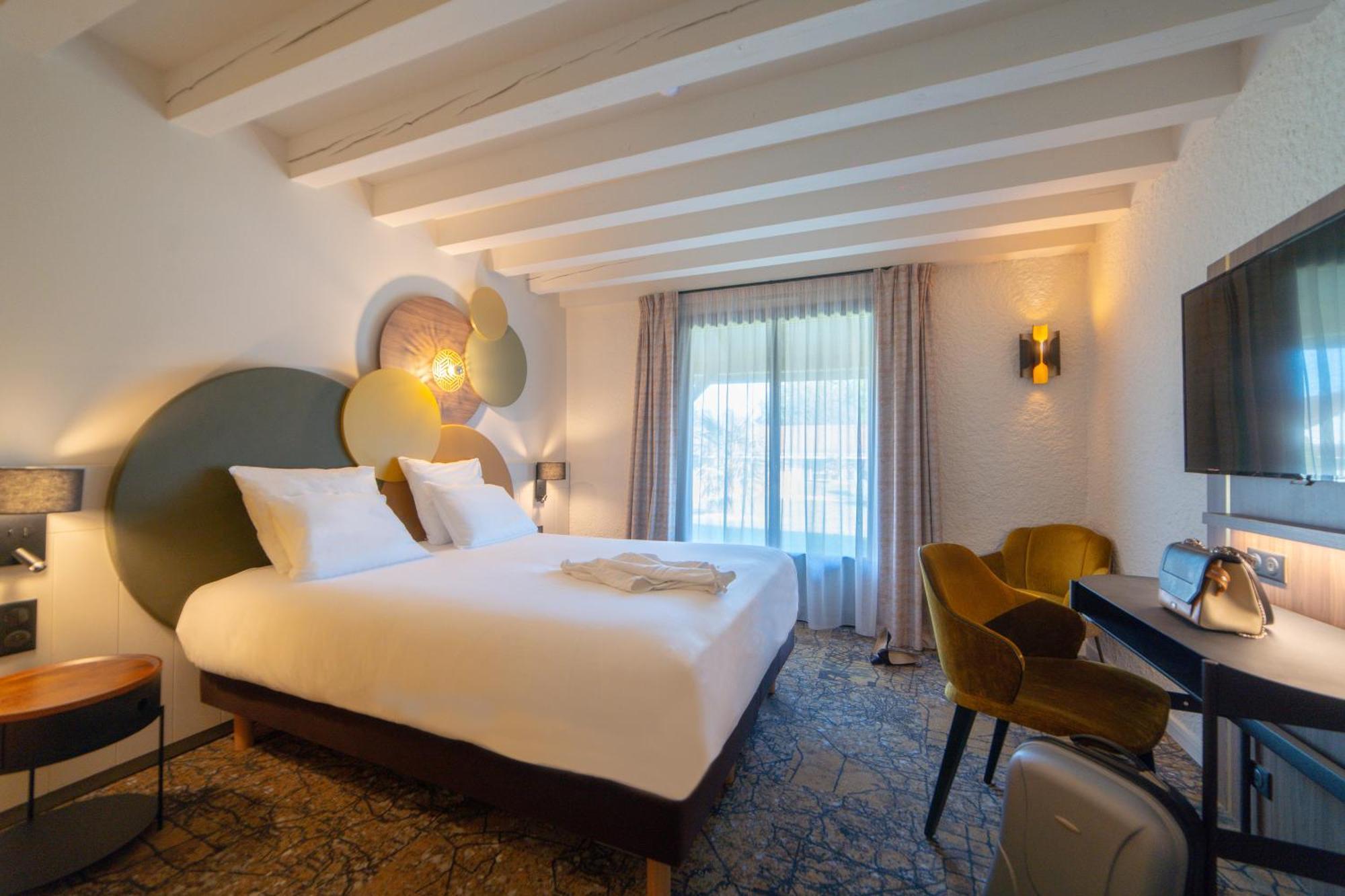 Mercure Auxerre Autoroute Du Soleil Hotel 4*