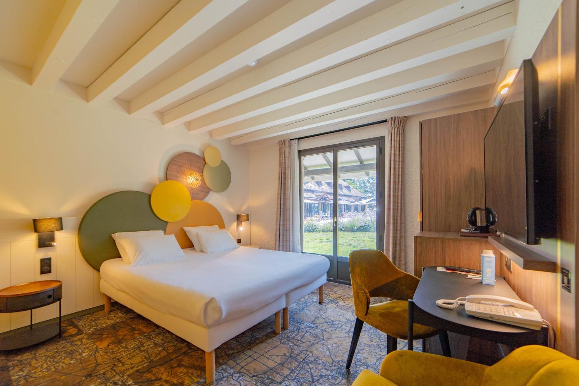 Mercure Auxerre Autoroute Du Soleil Hotel 4*
